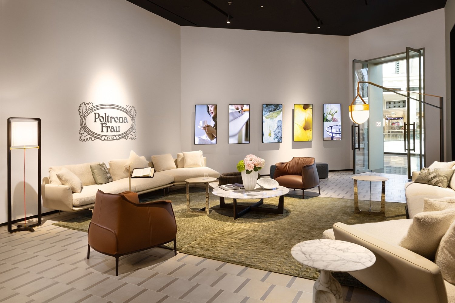 Custom made furniture Dubai living room by Al Jinan Furniture